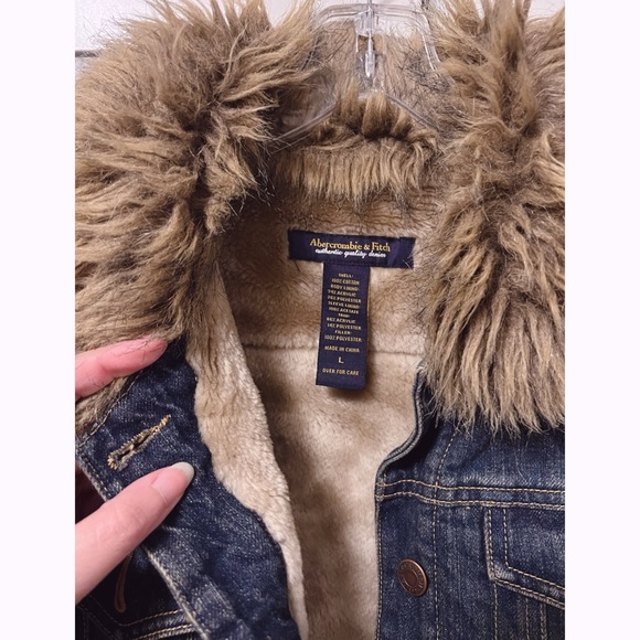 Vintage Abercrombie & Fitch A&F Denim Faux Fur Lined Jacket Y2K - Picture 2 of 8